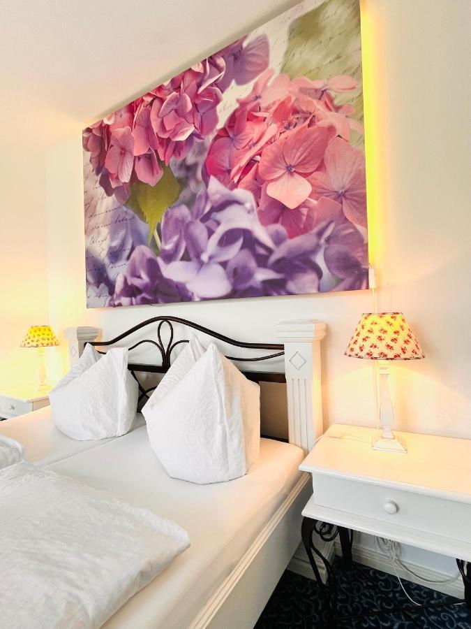 Pension Altstadt Moench In Top Lage Preis Inclusive 5 Prozent Bettensteuer Und Fruehstueck 슈트랄준트 외부 사진